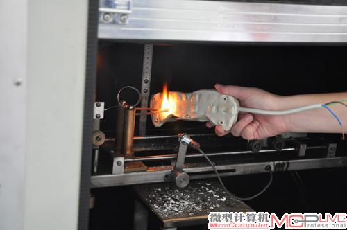 阻燃能力不佳，外壳燃烧。