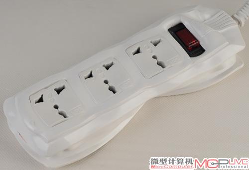 外壳严重变形，影响终使用。