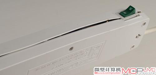 虽然有轻微变形，但并没有影响使用。