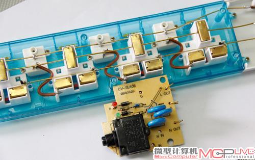 CV-SF410内部通过铜丝传导，插套为全铜。