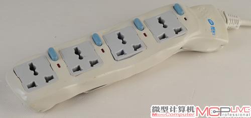 外壳变形严重，影响使用。