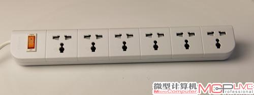 贝尔金防浪涌电源转换器经济版