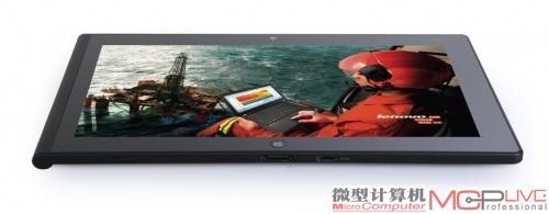 按键、Logo的设计都是以横向使用为优先考虑，而不是平板和智能手机常见的竖向设计。虽然很淡了，但Tablet2身上依然有电脑的影子。手写笔很有用，否则需要精细操作时就很困难（Tablet2的部分子型号没有配备手写笔）。位于显示屏右侧的光线感应器，能根据环境光线的强弱自动调整显示屏亮度。蓝牙键盘底座，键盘手感跟传统的ThinkPad相去甚远，但还是可堪一用。键盘底座没有设计固定用的卡扣，Tablet 2其实就是放进凹槽然后靠在支架上而已。接上键盘底座，Tablet 2就是一台性能不强，但功能齐全的小尺寸PC