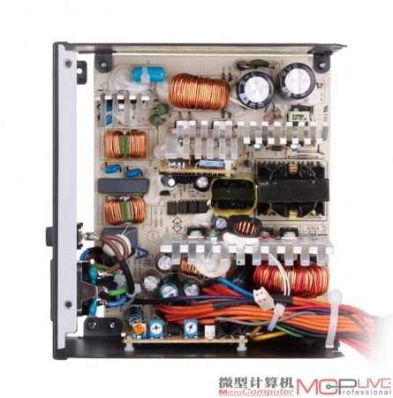 台达Smart450：主变器扎实，输出整流端，12V整流线路的用料出色。