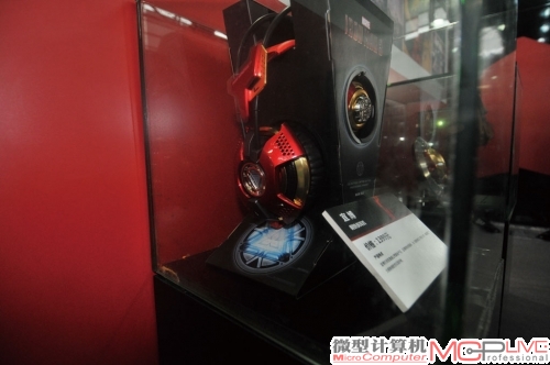 宜博也是本次展会的主要外设支持厂商，在展会的现场我们看到了经典的钢铁侠耳机、钢铁侠鼠标以及各款新的外设产品。
